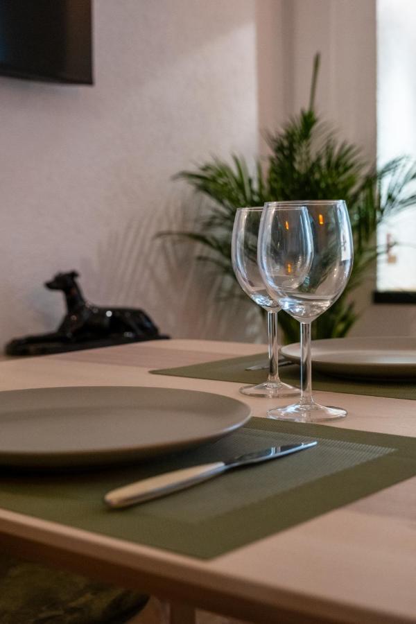 Le Cocon- Atypique Classe 2 Etoiles Gien Exterior photo